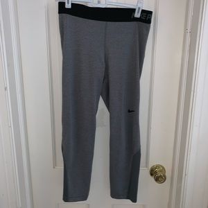 Gray Cropped Nike Pros 🦋✨